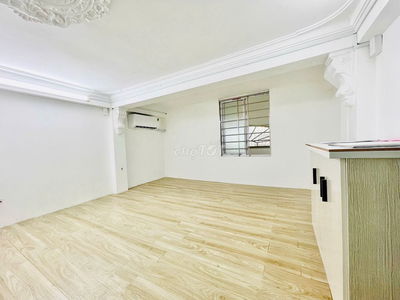 Phòng mới gần ngã tư Bảy Hiền, có máy lạnh, wc riêng. Giá chỉ 2.8tr