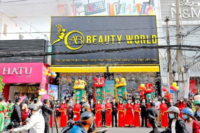 Cho thuê nhà mặt tiền Đường Cách Mạng Tháng Tám, Quận 3. DT: 10x30m.