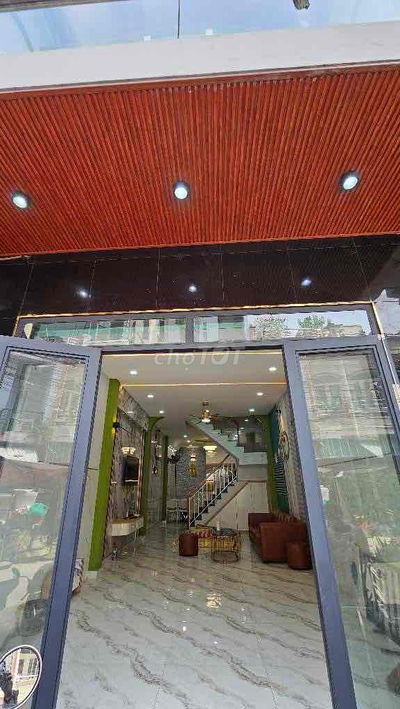 Bờ Bao Tân Thắng ( 3 Tầng ) - DT ( 4x17 ) Vuông Vức - Hẻm Xe Tải -  Gi