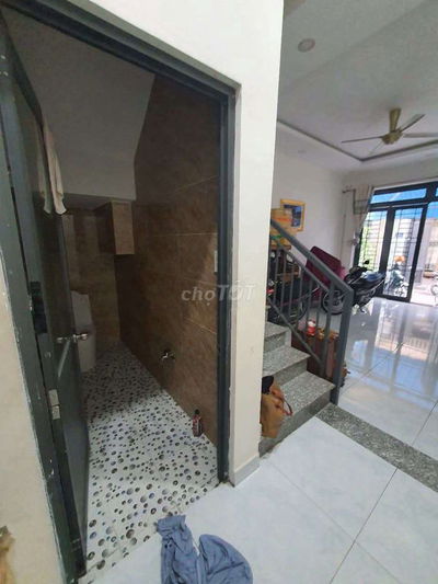 CHỈ NHỈNH 7 TỶ XÍU , HXH GÒ DẦU, 68m2 , 4 TẦNG, VỊ TRÍ ĐẸP