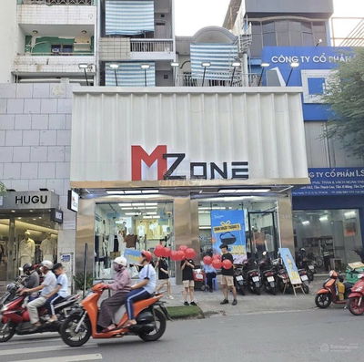 MẶT TIỀN NGANG 8M, HƠN 700M2 SỬ DỤNG - SỐ 490 SƯ VẠN HẠNH, QUẬN 10!!!