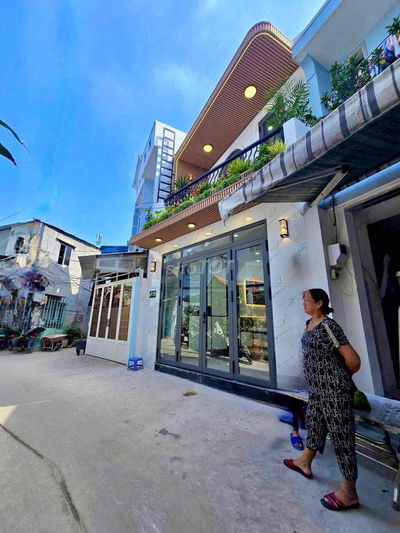 Bán nhà chính chủ mặt tiền hẻm xe hơi.hẻm thông tiện kinh doanh