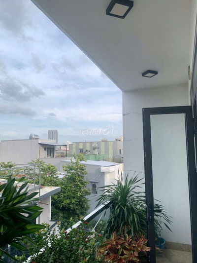 Nhà 3 tầng, phố biển