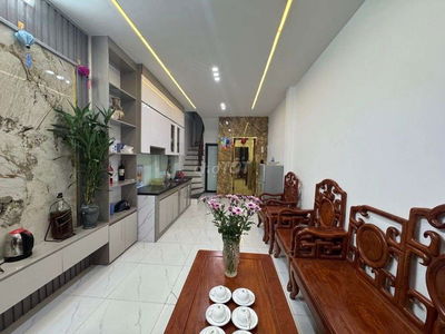 CẦN BÁN NHÀ BÁT KHỐI 6 TẦNG THANG MÁY – ÔTÔ TRÁNH, ĐỖ CỬA NGÀY ĐÊM