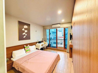 Căn phòng sang trọng siêu đẹp ban công thoáng ngay Landmark 72 trung t