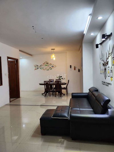 Cho thuê chung cư Sơn Thịnh 1 diện tích 108m2 2PN full nt sát biển