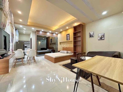 CHDV full nội thất studio ban công máy giặt riêng cực thoáng sátVincom