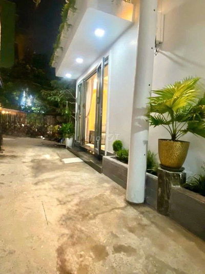 Hiếm bán nhà đẹp HXH 3 tầng sát mặt tiền Ngô Tất Tố 35m2__6,2 tỉ TL