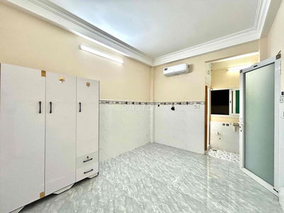 PHÒNG TRỌ SINH VIÊN GẦN Q5 CỬA SỔ TRỜI, BAN CÔNG FREE XE, FREE DỊH VỤ