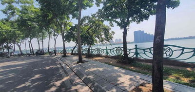 Ô TÔ TRÁNH TÂY HỒ 304m RỘNG 10.5m KHO CẤP 4 GIÁ 8 Ty6