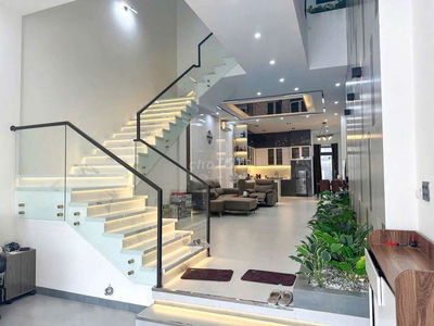 Nhà mặt tiền đường Mai Chí Tho kdc Nông Thổ Sản.