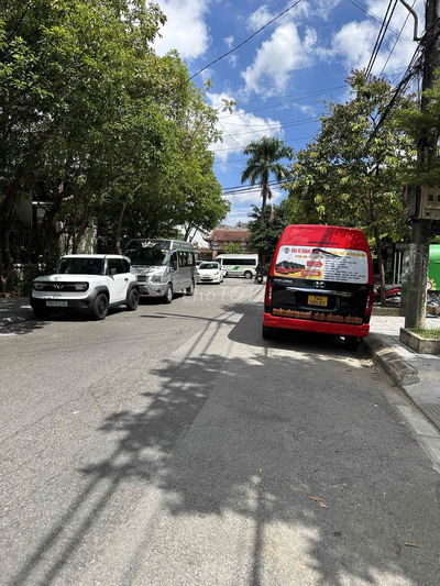 NHÀ MẶT TIỀN 3 TẦNG . MẶT TIỀN TRUNG TÂM TP HUẾ