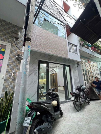 Bán nhà mới 4x8m 1 trệt 2 lầu 4PN 3WC hẻm Lò Gốm - Q6 - Giá 4.68 tỷ