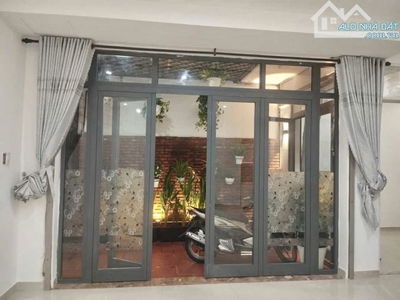 SỤP HẦM NHÀ VỊ TRÍ KINH DOANH NGAY ĐỐNG ĐA GẦN CHỢ 72M2 CHỈ HƠN 6 TỶ