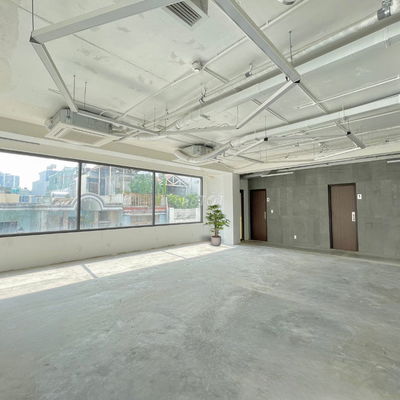 Văn Phòng Cho Thuê Gần Sân Bay, View 2 Mặt Tiền Giá Ưu Đãi