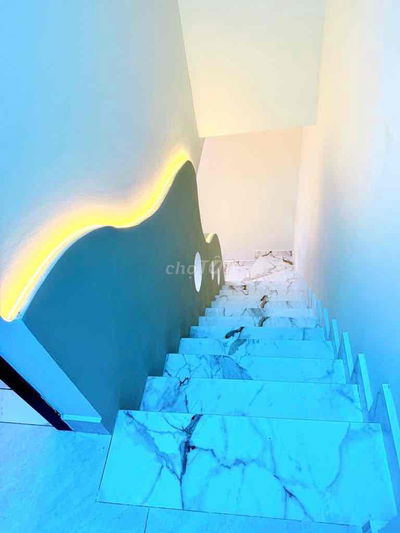 NHÀ 4Đ CÓ PN DƯỚI TRỆT GẦN MẶT TIỀN GIÁ TỐT