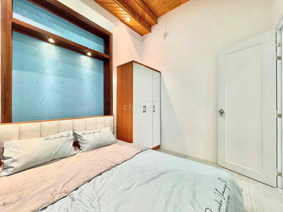 2PN TÁCH BẾP FULL NỘI THẤT CAO CẤP THUẬN TIỆN ĐI Q1