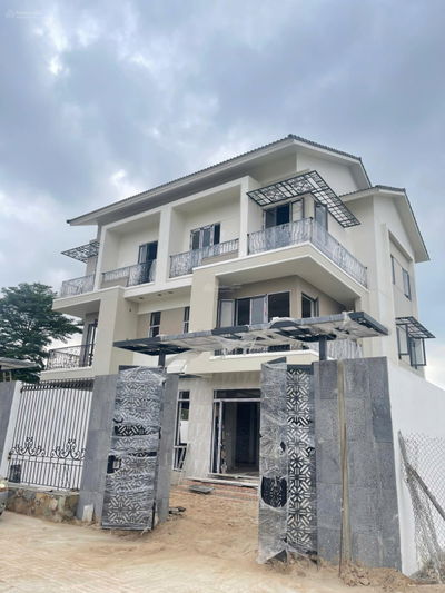 CHỈ VỚI 5 TỶ SỞ HỮU CĂN VILLA 225M2 HÀNG GIÁ GỐC CĐT, GIÁ RẺ NHẤT BẢNG HÀNG, CÁCH HỒ GƯƠM 15KM