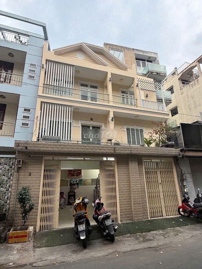 Nhà 3 tầng. Mặt tiền Tân Khai - Tạ Uyên, Q11. DT: 8x9m, 2PN, 3WC