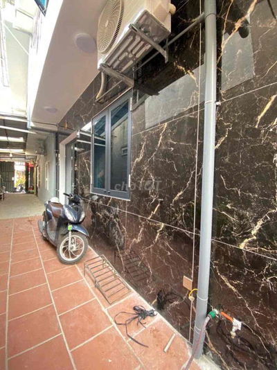 Âu Cơ nhà mới kính coong + full nội thất xịn xò DT 42m, 3 tầng, mt 5m8