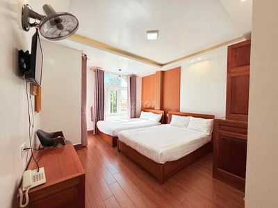 CHO THUÊ CĂN HỘ STUDIO CÓ BAN CÔNG GIÁ 4 TRIỆU/THÁNG CÁCH CHỢ ĐL 2KM