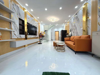 Nhà 4x18m 2 tầng 4pn hẻm xe hơi gần Phú Mỹ Hưng quận 7 giá 5.68 tỷ