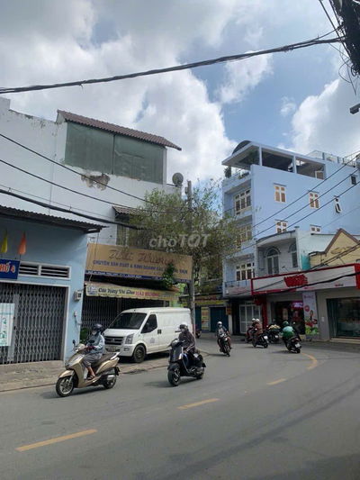 NHÀ GẦN MẶT TIỀN – KHU CHỢ VẢI – HẺM TẢI THÔNG – NHÀ CŨ BTCT – NỠ HẬU