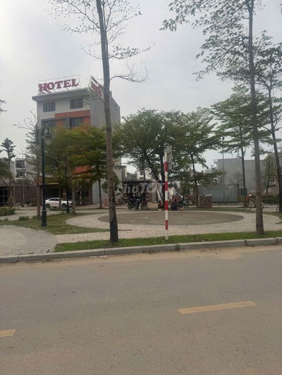 Cần bán vài lô đất nền tại KĐT Bách Việt Lake Garden.