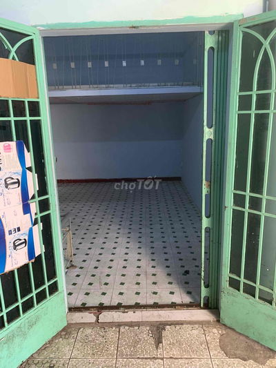 phòng trọ cho thuê dt sử dụng hơn 50m2 cach đường Nguyễn kiệm 20m
