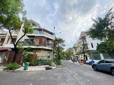 BÁN CHDV NGAY TRƯỜNG RMIT, RỘNG 7M, THANG MÁY CHỈ 28 TỶ