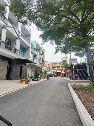 BƠ NHÀ PHỐ - CẦN TIỀN BÁN GẤP NHÀ 5 TẦNG – HẺM 8M THÔNG – LÊ CÔNG PHÉP