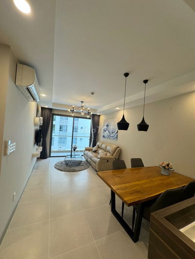 Cho thuê Gold View Q4 2PN 2WC 90m2 đủ nội thất dọn ngay, giá chỉ 17tr
