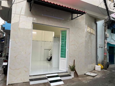 nhà cho thuê nguyên căn 2 mặt tiền