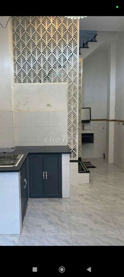 Nhà cho thuê sạch sẻ năm ngay Trung Tâm q11