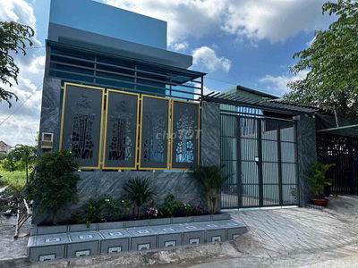 Nhà rộng rãi 1 trệt 1 lững đường nguyễn bình nhơn đúc gần trường Đại H