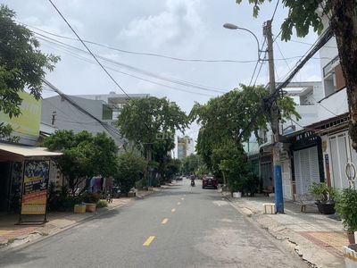 Nhà mặt tiền đường 4 gần ngã 4 đường 15, phía sau có lầu chỉ 10,7 tỷ