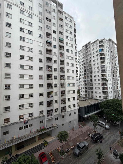 chính chủ bán căn hộ 310 minh khai, Dt 70m2 + 1 pk + bếp wc + 2 Pn