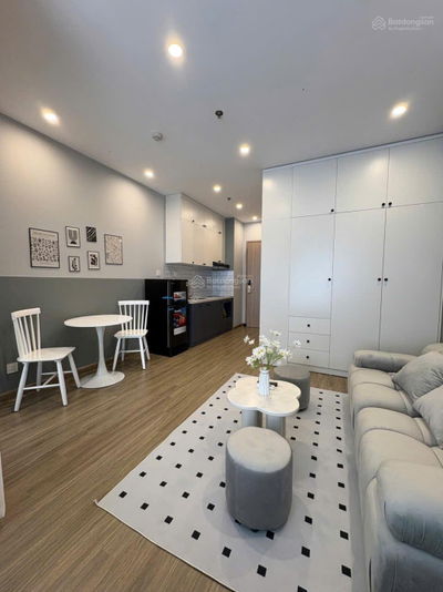 Chính chủ bán gấp 4 CH 1PN 3tỷ 2PN 3,6tỷ, 2PN + góc4,2 tỷ, 3PN 75m2 4,95tỷ,Tại Vinhomes Smart City