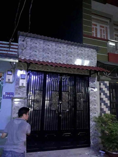 nhà đẹp vô ở liền hển rộng 5m cach đường lớn 7m