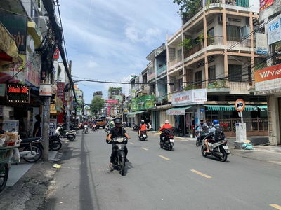 NHÀ NHỎ XINH, SỔ VUÔNG A4, 4 PHÒNG NGỦ, Huỳnh Văn Bánh- Đặng Văn Ngữ.