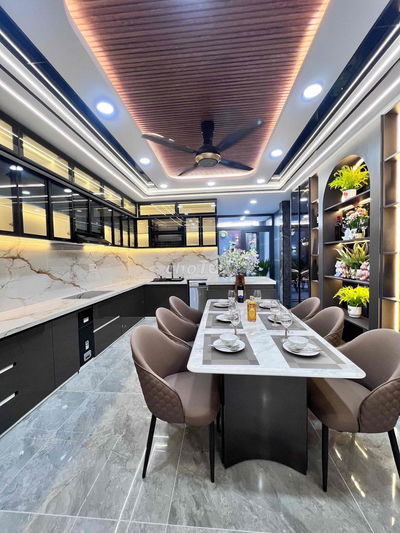 NHÀ MẶT TIỀN KINH DOANH ( THANG MÁY SẴN )