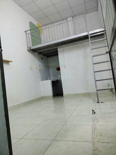 Cho thuê nhà trọ mặt tiền đường Khuông Việt Tân Phú