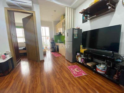 Nhỉnh 2 tỷ có CHCC 2PN cách Cầu Thăng Long 100m