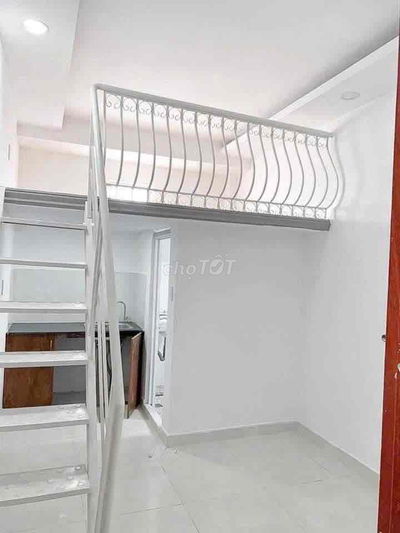 PHÒNG CÓ GÁC ZÁ RẺ NGAY TÂN QUY GẦN LOTTE MART, KIM SƠN TRUNG TÂM Q7