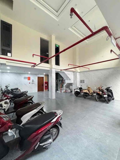 SIÊU PHẨM CHDV ĐH CÔNG THƯƠNG DT 250M2 $ KHỦNG 200tr CHỈ HƠN 30 TỶ