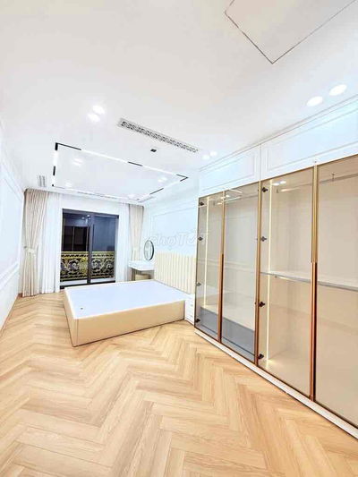 Trung Tâm Hoàng Mai 40m2 x6 Tầng Ô Tô Qua Nhà giá 7,5tỷ Thương Lượng