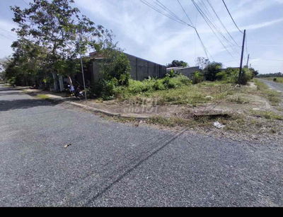 cần bán đất lô gốc 2 mặt tiền