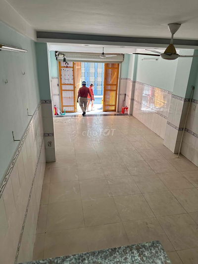 Nhà cho thuê, gần Mt CMT8, Q10, dt 120m2, 3 PN, 3WC, tiện mở VP CTy,