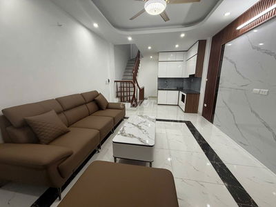 Cho thuê nhà phố Đức Giang, Long Biên 40mx6 tầng, giá 13 triệu,full đồ