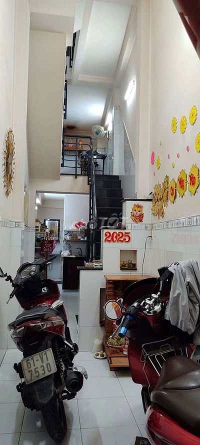 HÀNG KÍN NHÀ GẦN KCN SÓNG THẦN ĐƯỜNG NGUYỄN TRI PHƯƠNG TT DĨ AN